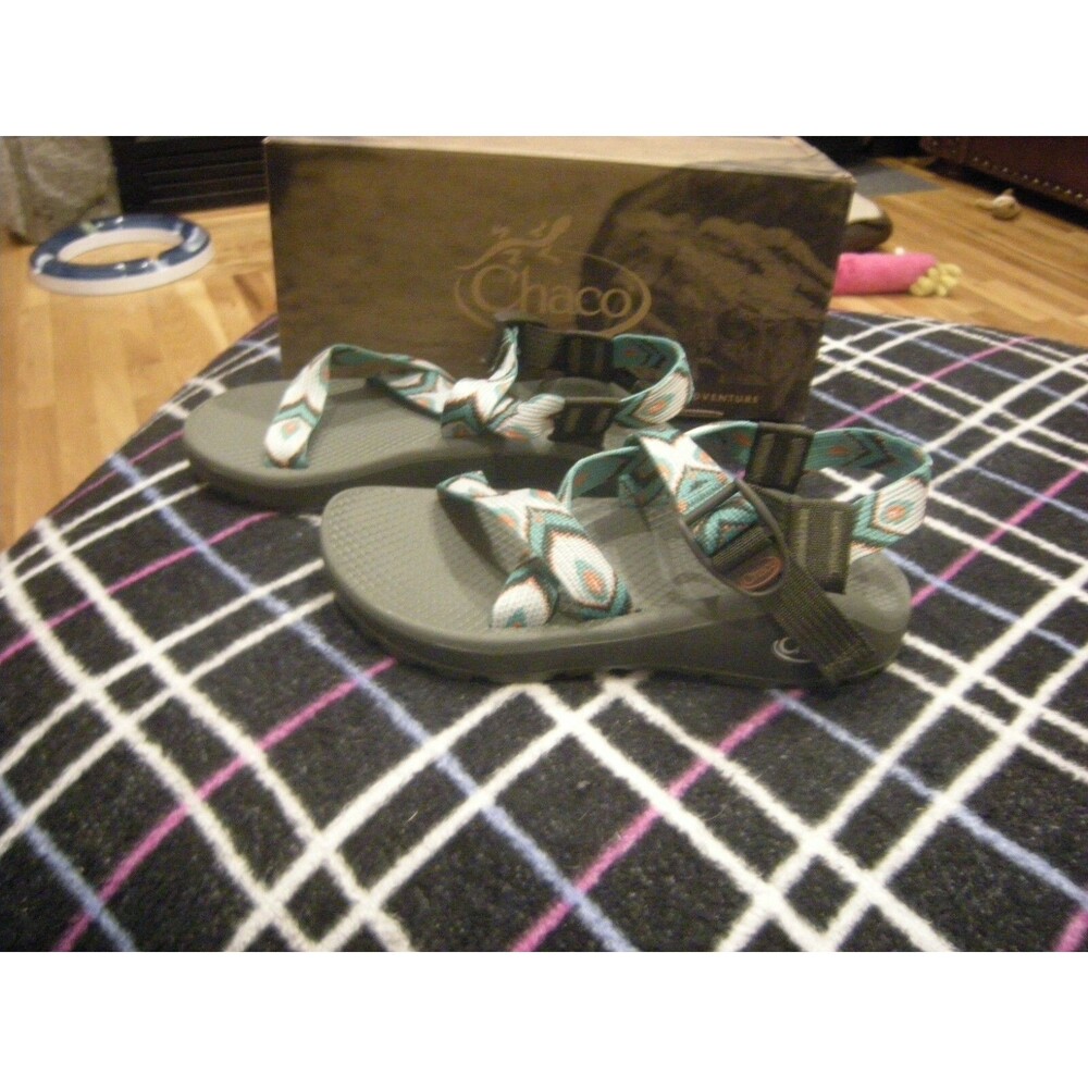 Brand New Womens Feathered Night Chaco Zcloud Sandals, Size 5